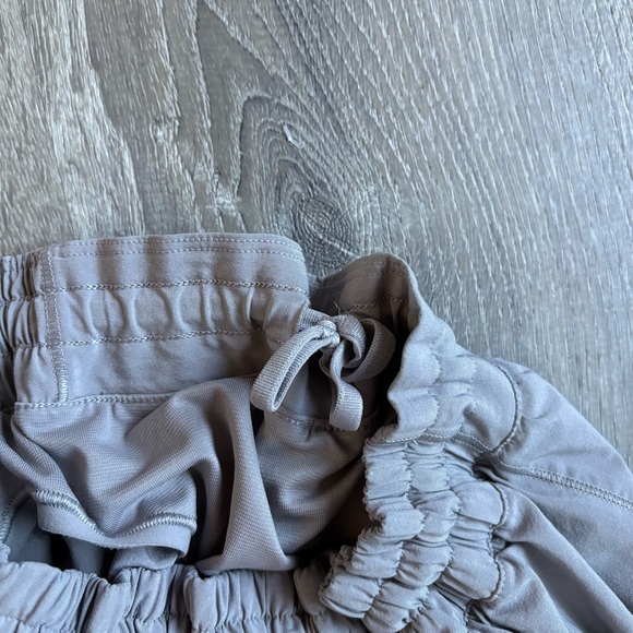 Lululemon Hotty Hot Short - Picture 5 of 7